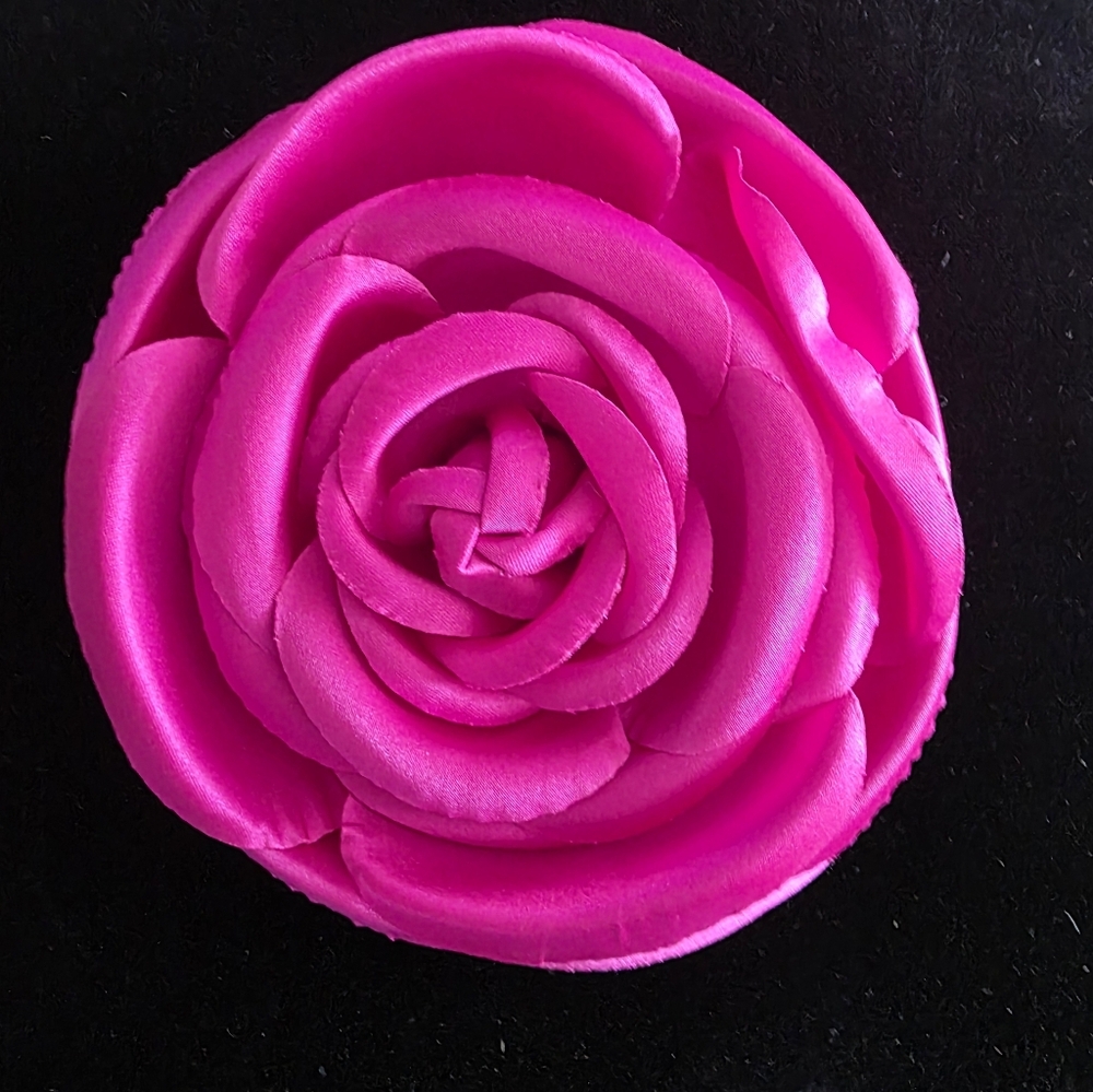 Vibrant Pink Flower Brooch. NWOT, Size 5.5" x 5.5"